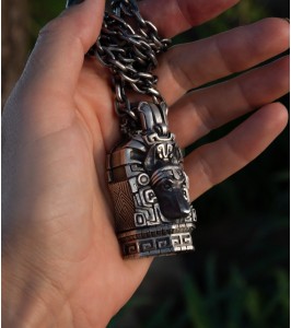 Talisman with your totemic animal made of sterling silver with black diamonds