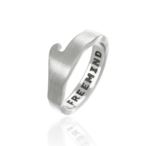 "Wave" ring